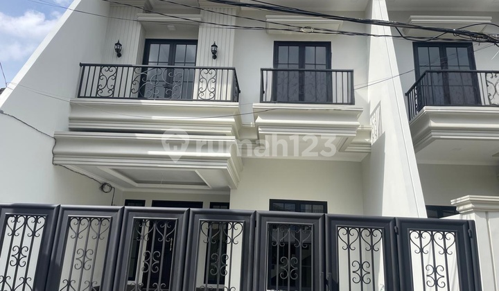 Rumah Baru Nyaman & Luas di Pondok Bambu - Cocok untuk Keluarga