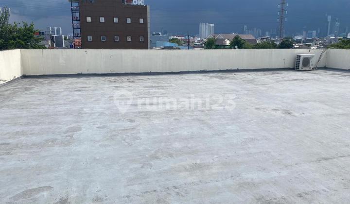 Gedung Usaha 3 Lantai Letjen Suprapto - Luas & Strategis 2