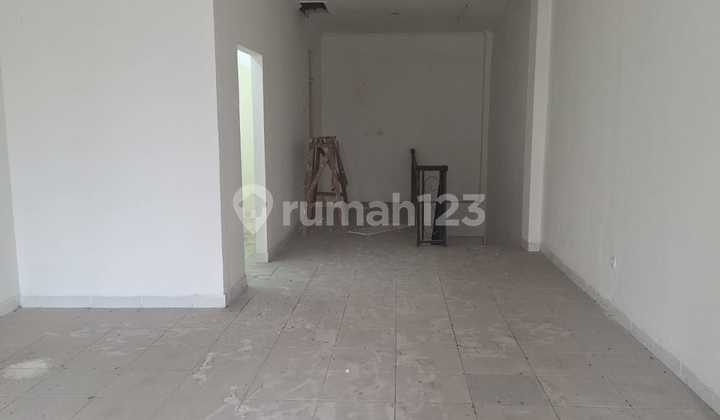 For Rent: Strategic 3-Story Shop House – Mampang Prapatan 2