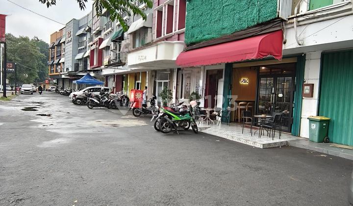 Hot Deal! Strategic 3.5-Storey Shop House in East Pejaten 2