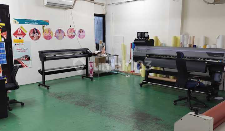 3.5-Story Building in Prime Menteng Location, SHM 2