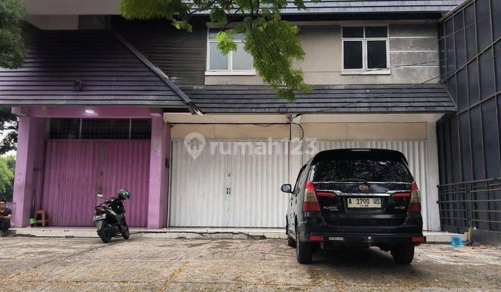 Disewakan Ruko 3 Lantai + Basement Di Gandaria, Strategis 2