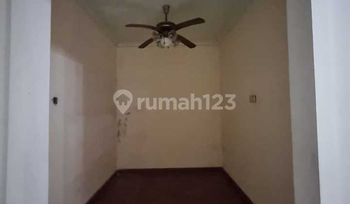 Dijual Rumah Luas Siap Huni di Area Premium Bintaro Sektor 9