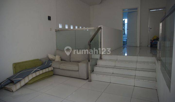 Dijual Rumah Modern 2 Lantai Halaman Luas di Kreo Ciledug 2