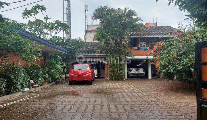 Rumah Siap Huni dengan Kondisi Terawat dan Halaman Luas @Rempoa 1