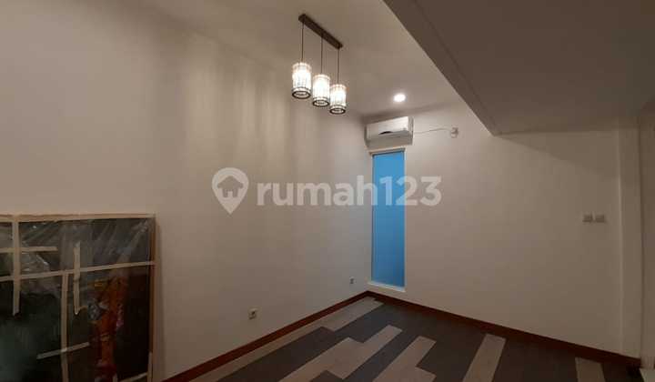 Rumah Siap Huni Dengan Halaman Luas @Discovery Cielo, Bintaro 2