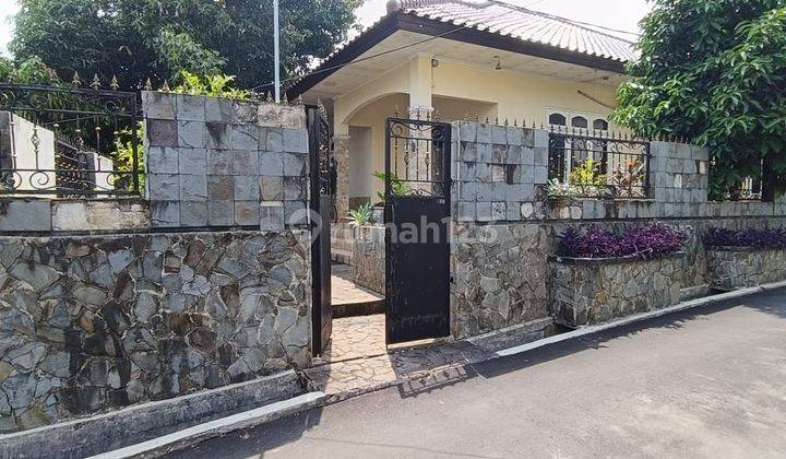 Rumah 2 Lantai Nyaman Denganhalaman Luas di Pondok Jaya Bintaro  2