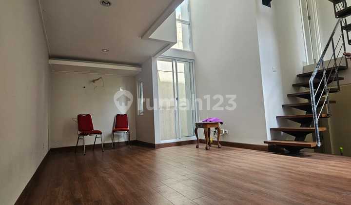 HARGA MURAH! Rumah Modern di Lingkungan Asri Kebayoran Bintaro