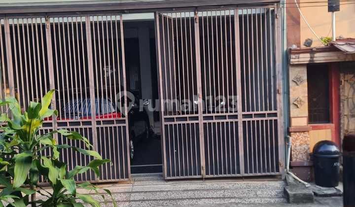 Rumah 3 Lantai di Pondok Aren Tangerang Selatan SHM Siap Huni KT 5 KM 3 Surat SHM 2