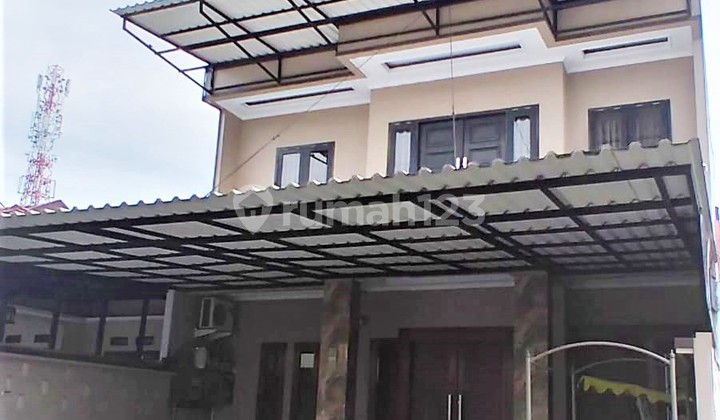For Sale! Rumah Cantik 2 Lantai dan Siap Huni di Graha Raya, Harga Nego!