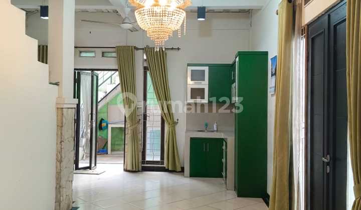 Rumah 2 Lantai Siap Huni dengan Hunian Nyaman dan Asri @Ciputat Rumah 2 Lantai Siap Huni dengan Hunian Nyaman dan Asri @Ciputat