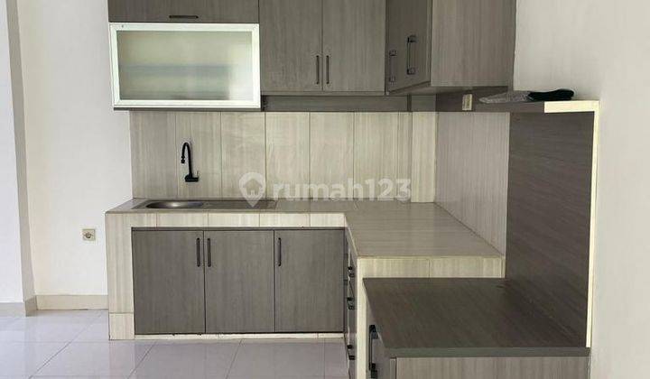 Dijual Rumah Baru Renov 2 Lantai di Graha Raya Bintaro  2