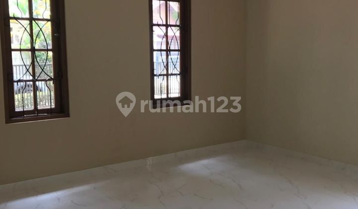 Dijual Rumah Murah dan Luas di Bintaro Sektor 2 - Akses Strategis 2