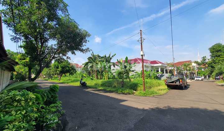 Rumah Hook Lokasi Strategis dengan Sirkulasi Udara Bagus @Joglo 2