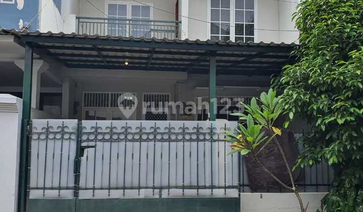 Rumah Siap Huni dengan Hunian Nyaman dan Asri di Bintaro Jaya 2
