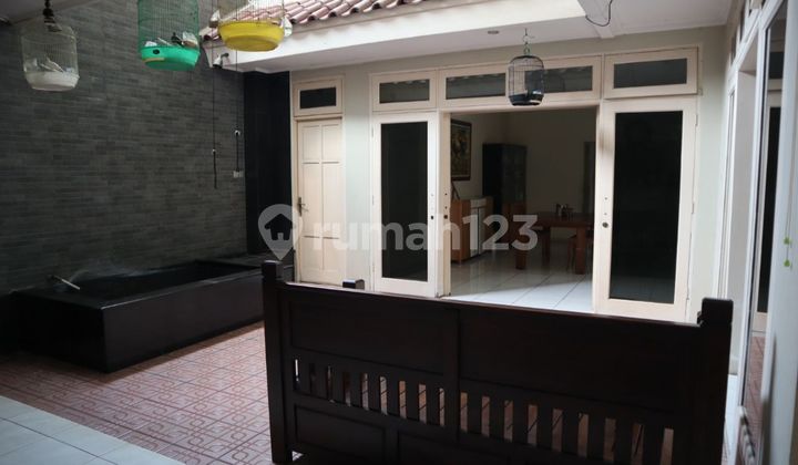 Rumah 2 Lantai Siap Huni dengan Hunian Nyaman dan Asri @Jakarta Selatan 2