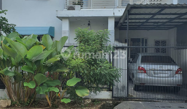 Ready-to-Occupy House with Comfortable and Lush Living in Graha Raya. Ready-to-Occupy House with Comfortable and Lush Living in Graha Raya.