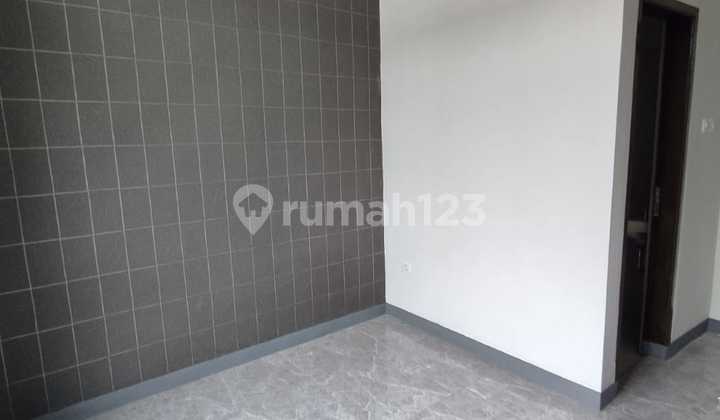 Baru Minimalis Rumah Baru Sebrang Leuwi Panjang Bandung  4