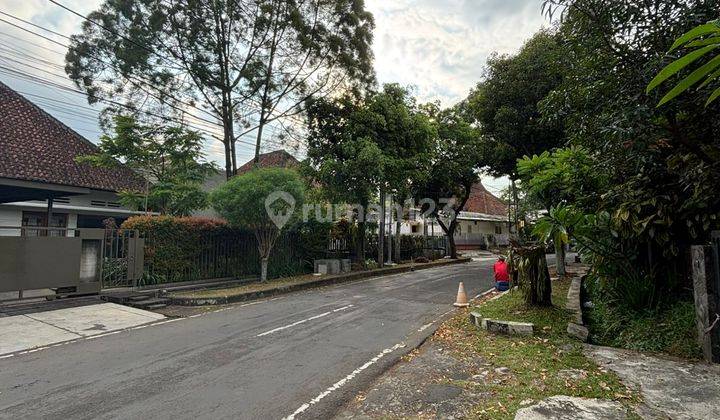 Rumah Strategis Pusat Kota Bandung Sayap Riau Dekat Gedung Sate  2