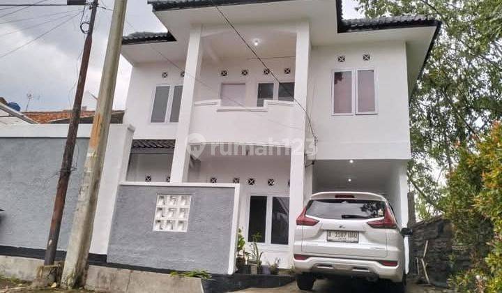 Rumah Mewah 2 Lantai Terawat Komplek Sariwangi  1