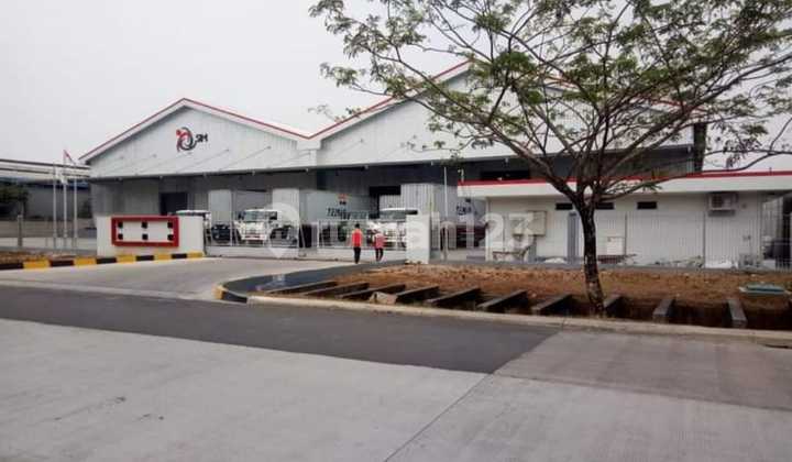 For Rent: New and Active Warehouse Located in the Kitic Giic Cikarang Pusat Deltamas Industrial Area, Bekasi, West Java. For Rent: New and Active Warehouse Located in the Kitic Giic Cikarang Pusat Deltamas Industrial Area, Bekasi, West Java.