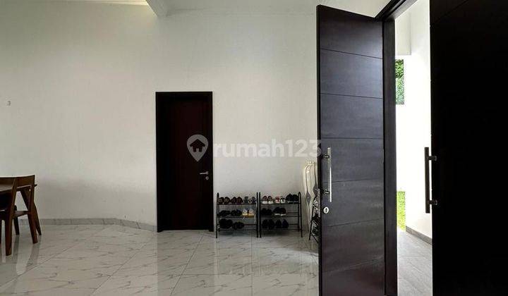 For Sale Kebayoran Baru Modern House, Fully Furnished Row Jalan Lebar 2