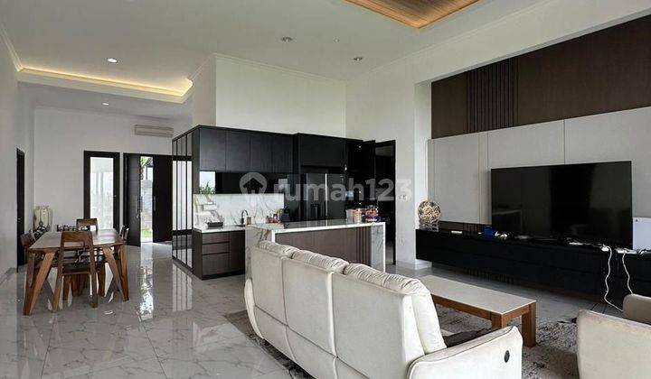 For Sale Kebayoran Baru Modern House, Fully Furnished Row Jalan Lebar 1