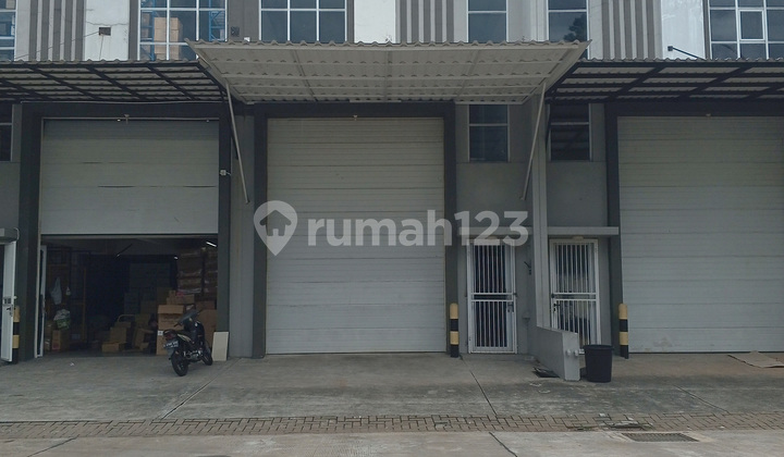 Gudang Brand New The Store Green Lake City Gudang Brand New The Store Green Lake City