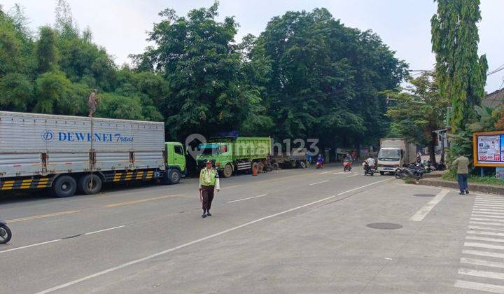 Gudang di jalan utama di Jl raya serang 1