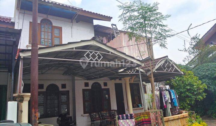 Rumah 2 lantai hook layak huni di komplek townhouse tanah baru Depok Jawa barat  2