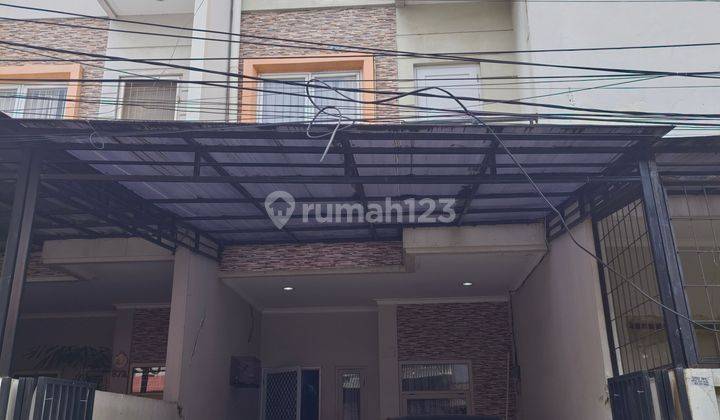 Rumah 3 lantai masih dihuni di komplek kebon raya duri kepa jakarta barat 2