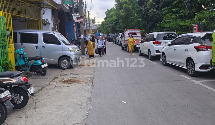 Hfn0326 Old 2-Story Shop House in East Trade Near Pintu Kecil, West Jakarta 2