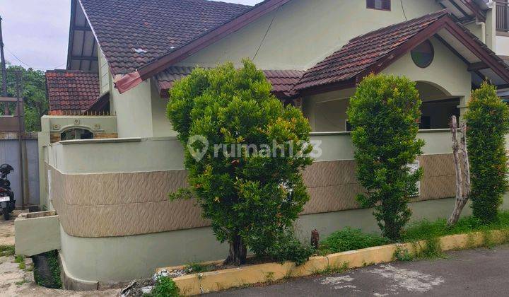 Rumah Hook Kuldesak Masih Dihuni Di Perumahan Grand Galaxy City Bekasi Jawa Barat 2