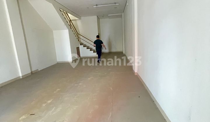 For Sale 3-Story Ready-to-Use Shop House at ITC Depok 2