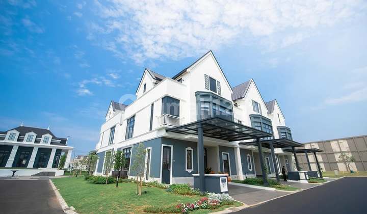 French-Style Luxury Home Bellefont Gading Serpong