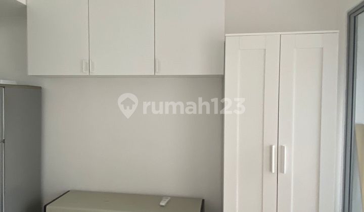 Jakarta Tangerang Toll Access, M Town Skybridge to SMS Mall, Near Carolus & Bethsaida Hospitals, Close to Schools and Universities 2