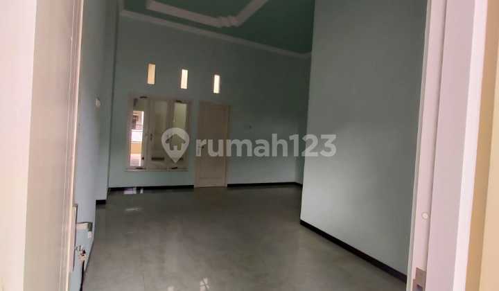 Strategic Location, Cluster, Playground, Green Environment, Near Hospital, Business Center 2