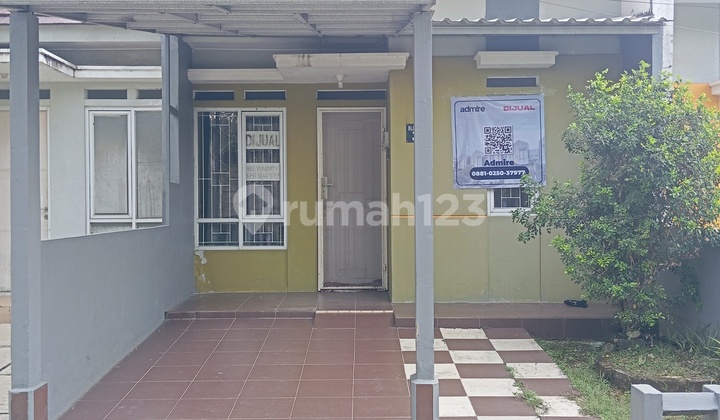 In Two-Story Cluster for Drying, Just Bring Your Suitcase, Cheapest, Fully Furnished, One Step to KRL Station, Only 15 Million.