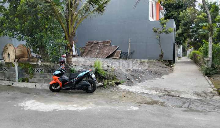 Lokasi Strategis, Dekat Pasar Tradisional/modern, Dekat Ringroad Barat, Dekat Pintu Tol Trihanggo, Dekat Rs Ugm, Dsb.