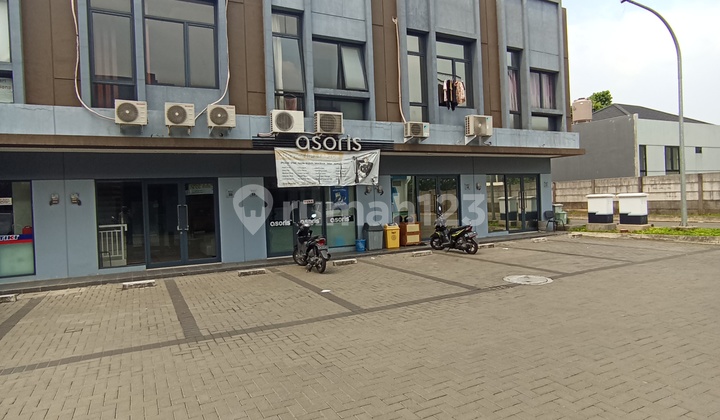 Avenix Ruko in BSD City, adjacent to A&W, suitable for offices, private tutoring, culinary businesses, and similar purposes. Avenix Ruko in BSD City, adjacent to A&W, suitable for offices, private tutoring, culinary businesses, and similar purposes.