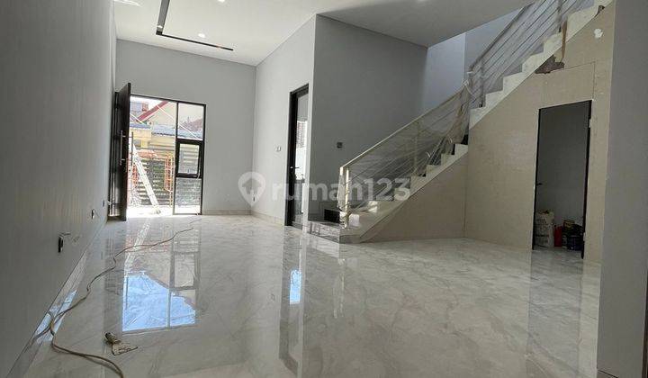 Rumah 2 Lantai Baru Unfurnished SHM di Sutorejo Timur , Surabaya 2