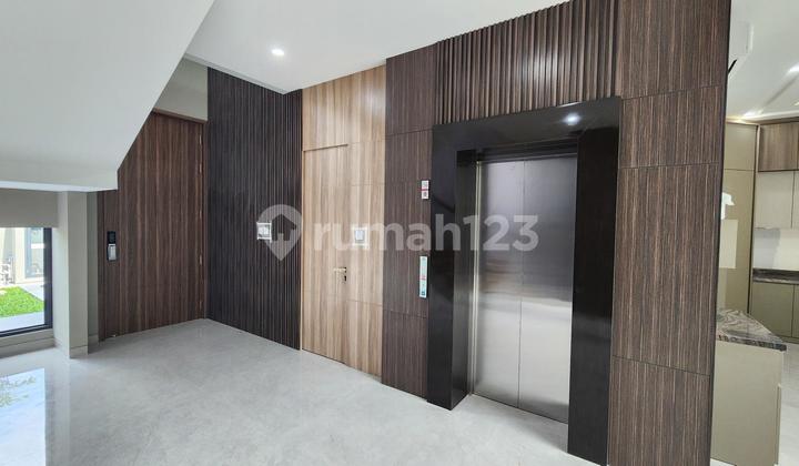 For Sale New Citraland Woodland House Semi Furnished West Surabaya 2