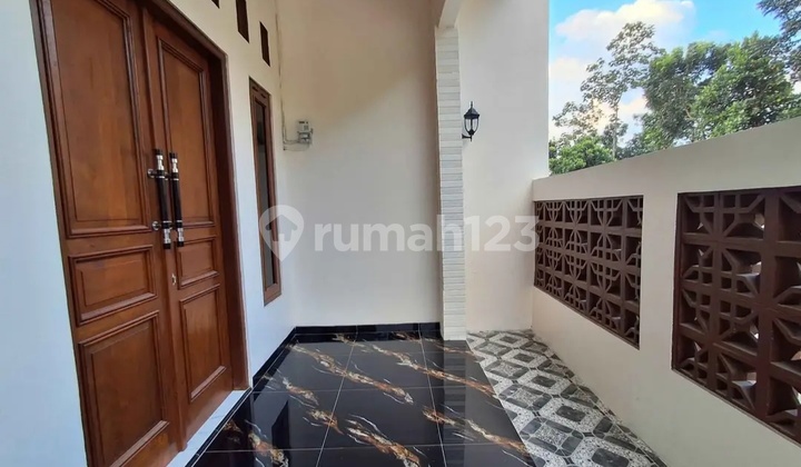 Rumah Mewah 4 Menit Kampus Unnes Gunung Pati Semarang 2