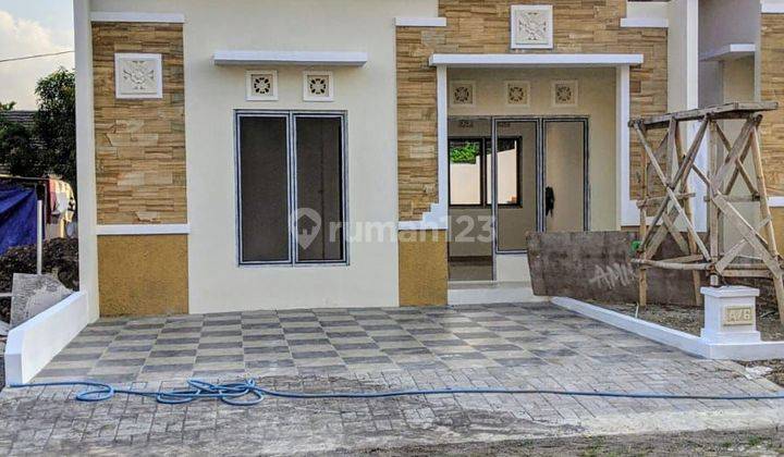 RUMAH MEWAH DEKAT ISLAMIC CENTER BONUS GAZEBO TV DAN AC DI MANYARAN SEMARANG 1