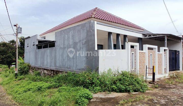 RUMAH CANTIK KOKOH DEKAT ANEKA JAYA CANDI PAWON MANYARAN 2