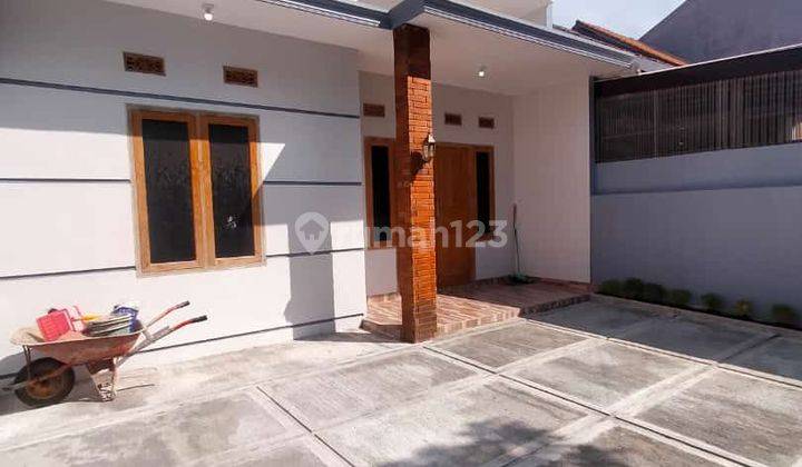 RUMAH MEWAH BARU MURAH DI SIMONGAN SEMARANG 2