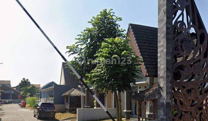 RUMAH NGALIYANDEKAT KAMPUS UNIKA BSB 2