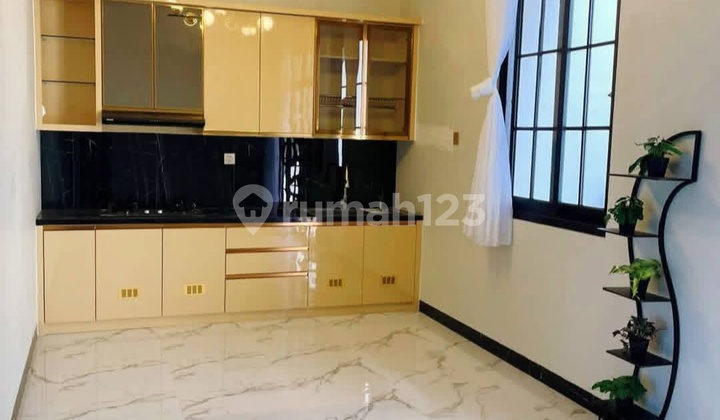 Luxury House Near Islamic Center Manyaran Semarang 2