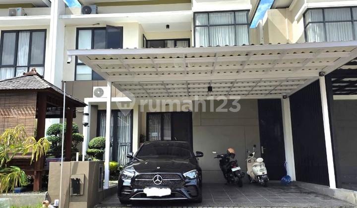 Luxury House with Furnishings Bonus at Graha Padma Semarang 1