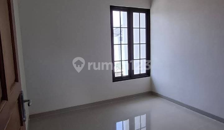 Mountain View House in Banyumanik, Semarang 2